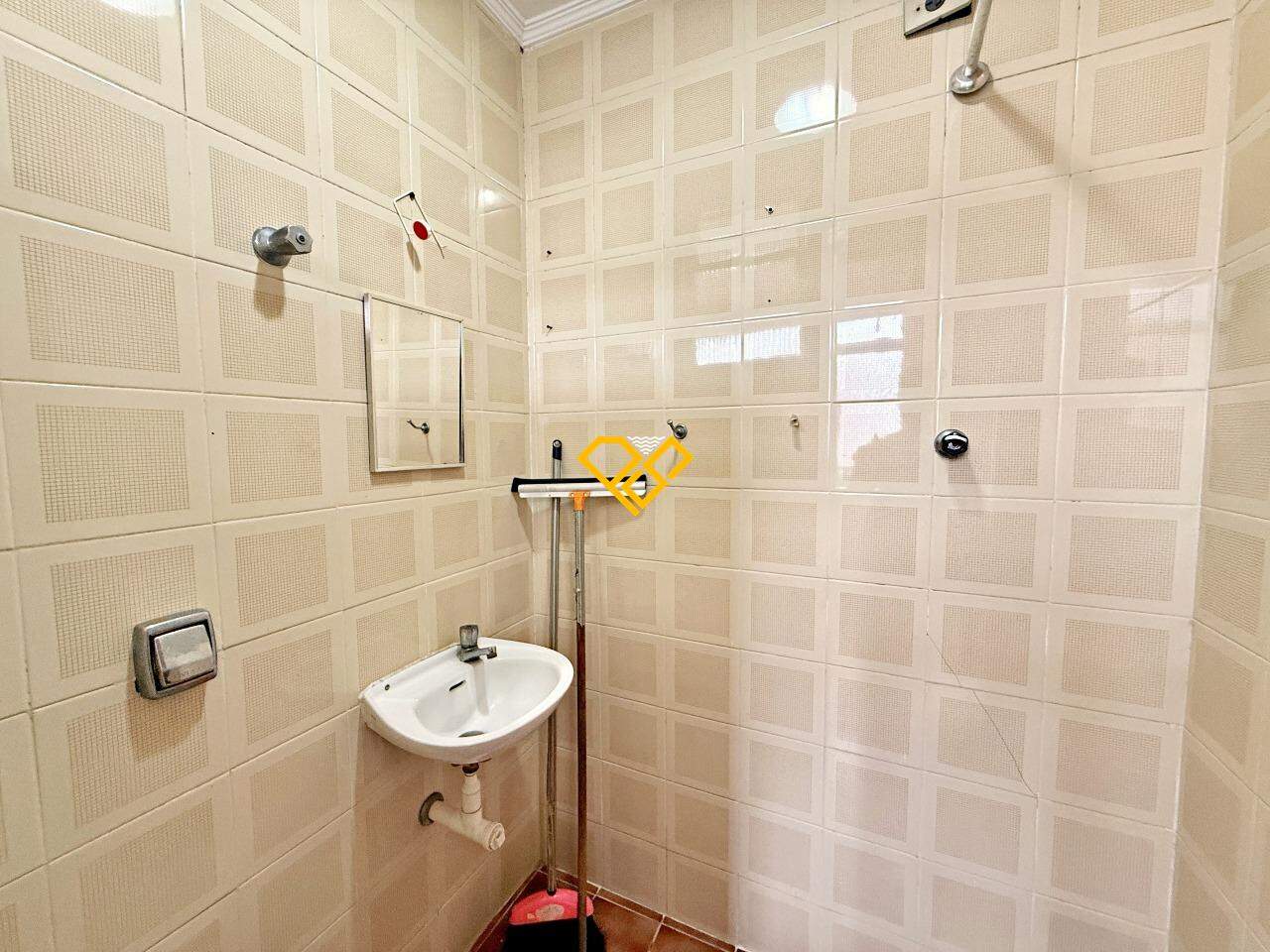 Apartamento à venda no Embaré: Wc de serviço