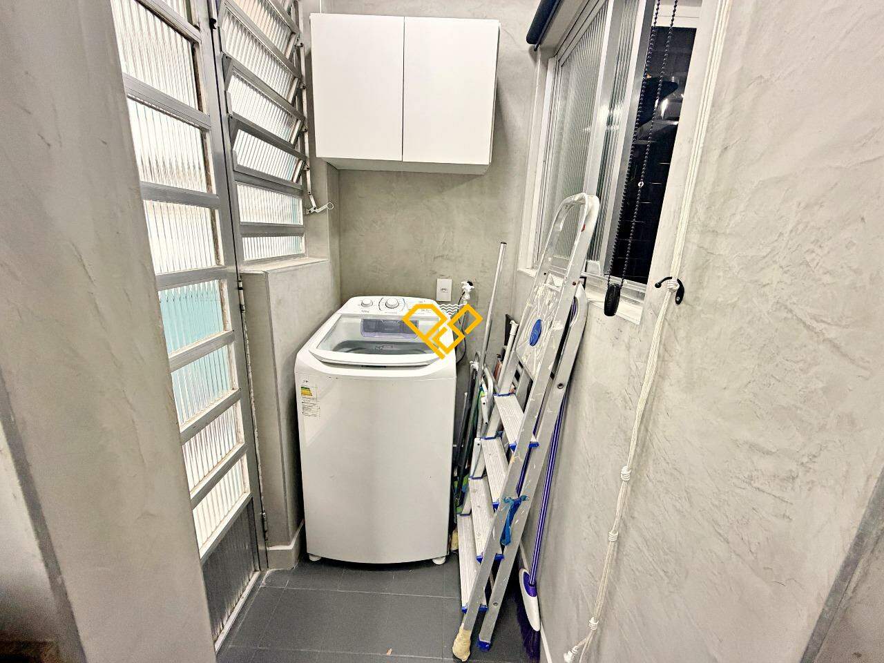 Apartamento à venda no Ponta da Praia: Área de serviço