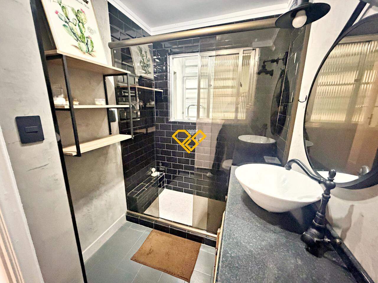 Apartamento à venda no Ponta da Praia: Wc social