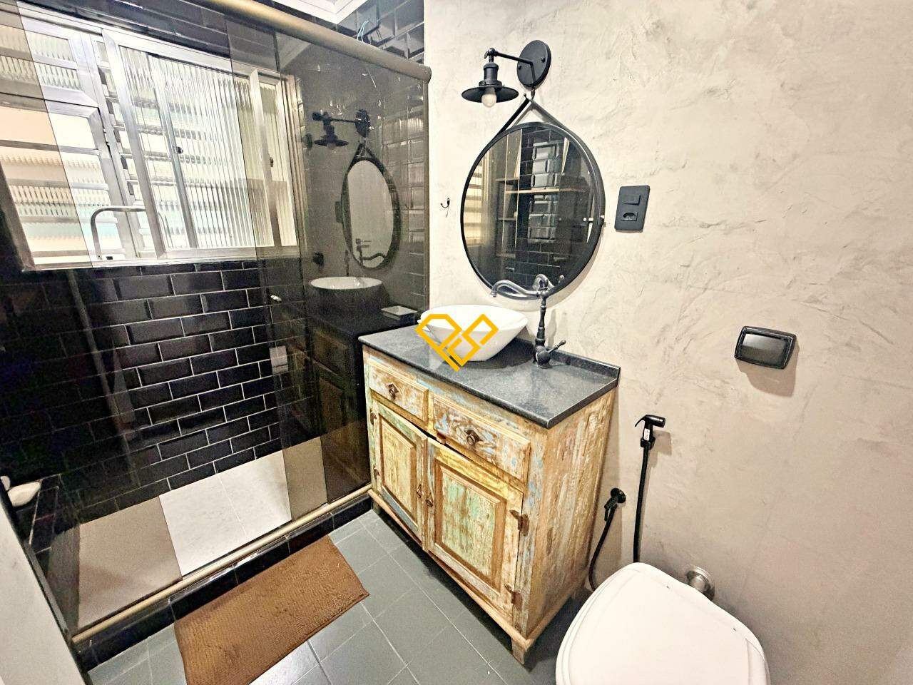 Apartamento à venda no Ponta da Praia: Wc social