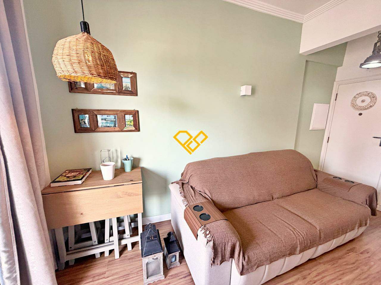 Apartamento à venda no Ponta da Praia: Sala