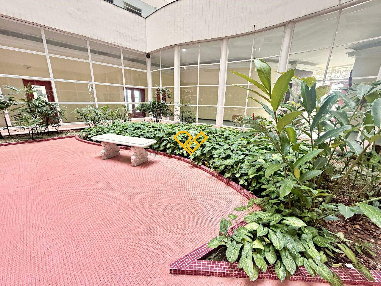Apartamento à venda no Ponta da Praia: Área social