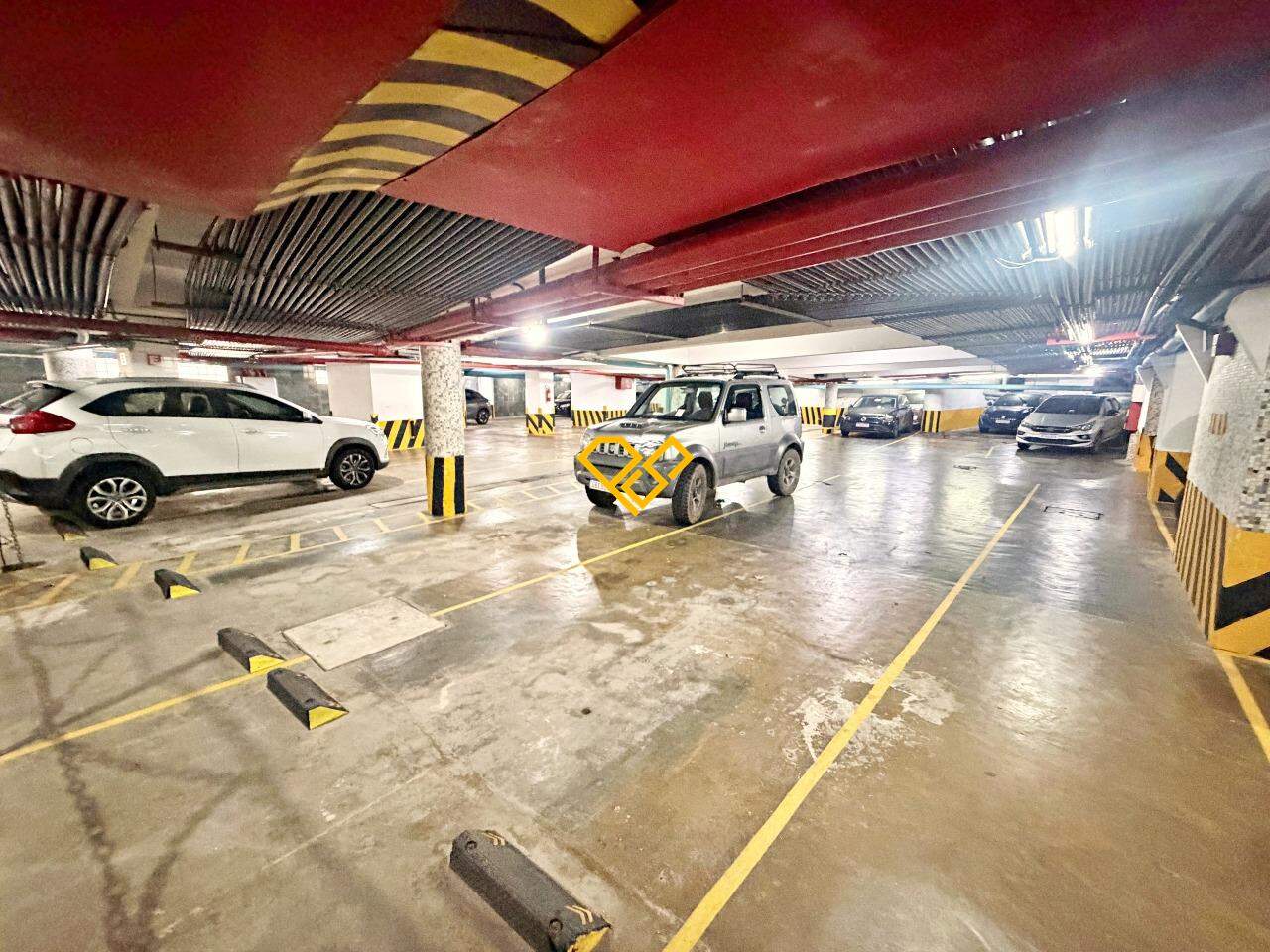 Apartamento à venda no Ponta da Praia: Garagem