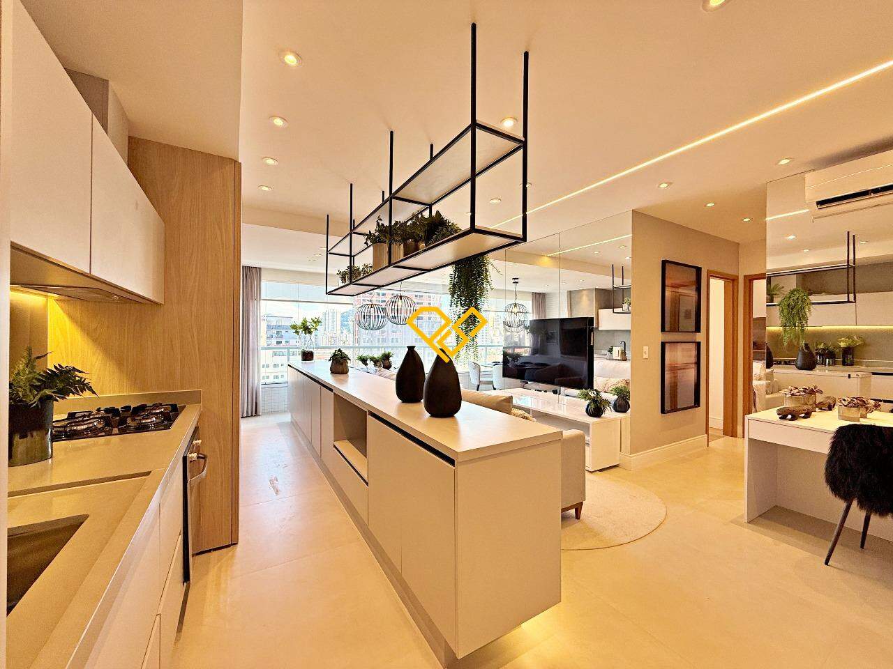 Apartamento à venda no Encruzilhada: Sala e cozinha