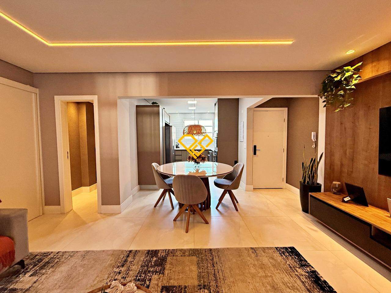 Apartamento à venda no Ponta da Praia: Sala