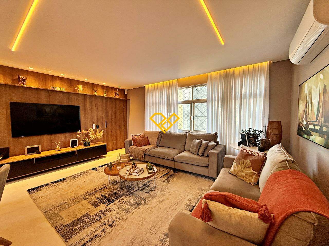 Apartamento à venda no Ponta da Praia: Sala