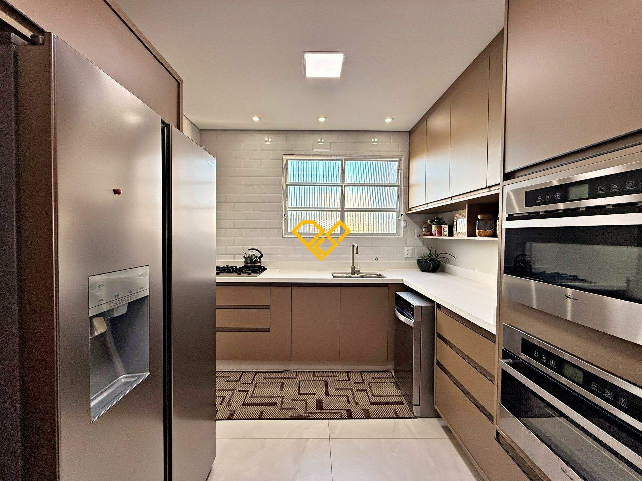 Apartamento à venda no Ponta da Praia: Cozinha