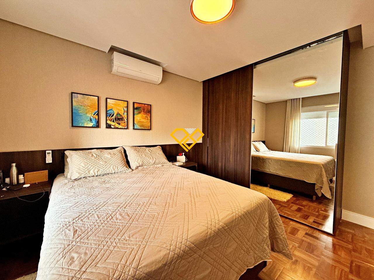 Apartamento à venda no Ponta da Praia: Dormitório 3 - suíte