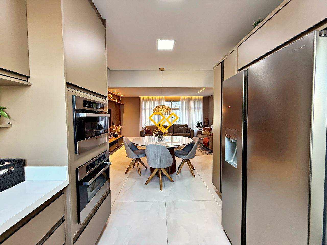 Apartamento à venda no Ponta da Praia: Cozinha