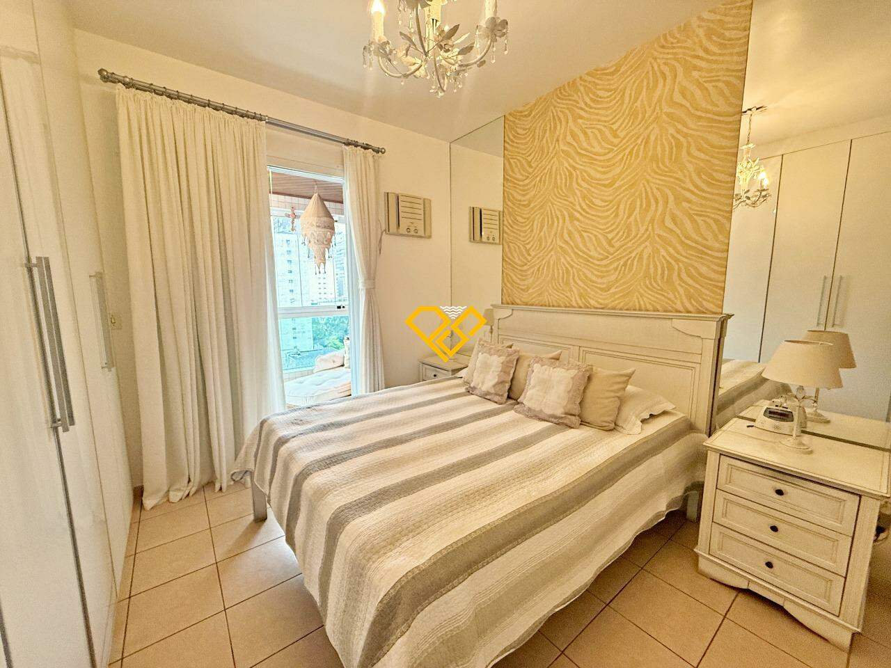 Apartamento à venda no Gonzaga: Dormitório 1 - suíte