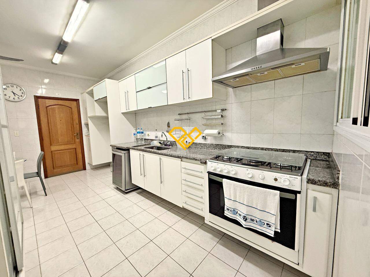Apartamento à venda no Gonzaga: Cozinha