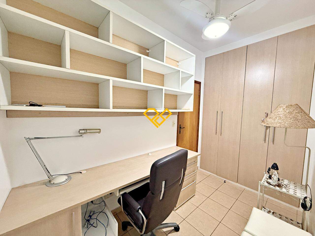 Apartamento à venda no Gonzaga: Escritório