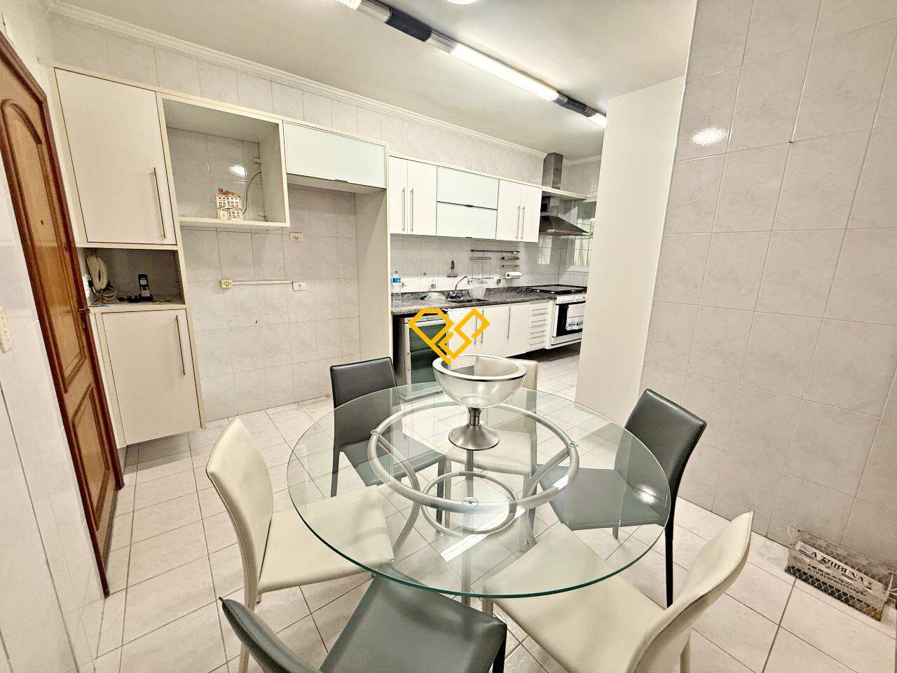 Apartamento à venda no Gonzaga: Cozinha