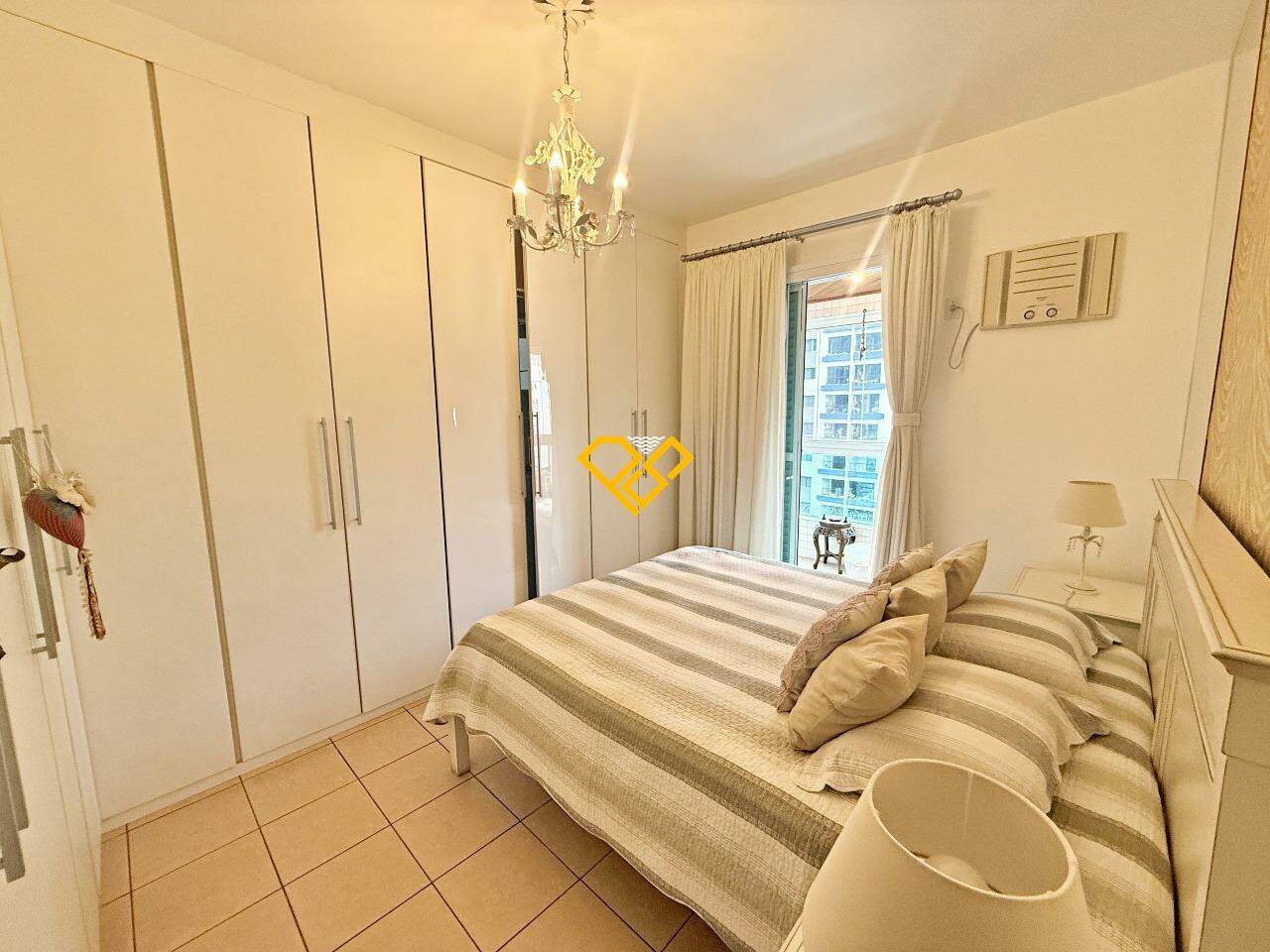 Apartamento à venda no Gonzaga: Dormitório 1 - suíte