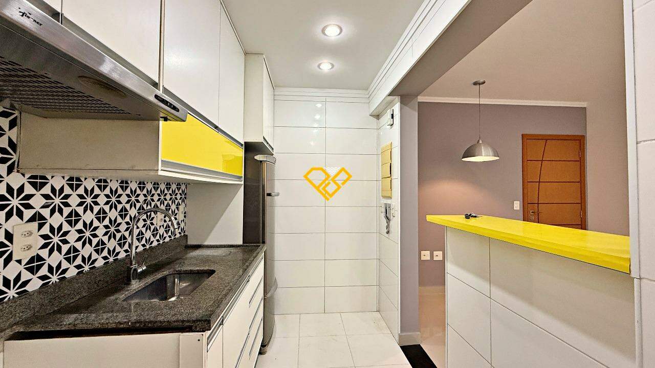 Apartamento para aluguel no Embaré: Cozinha