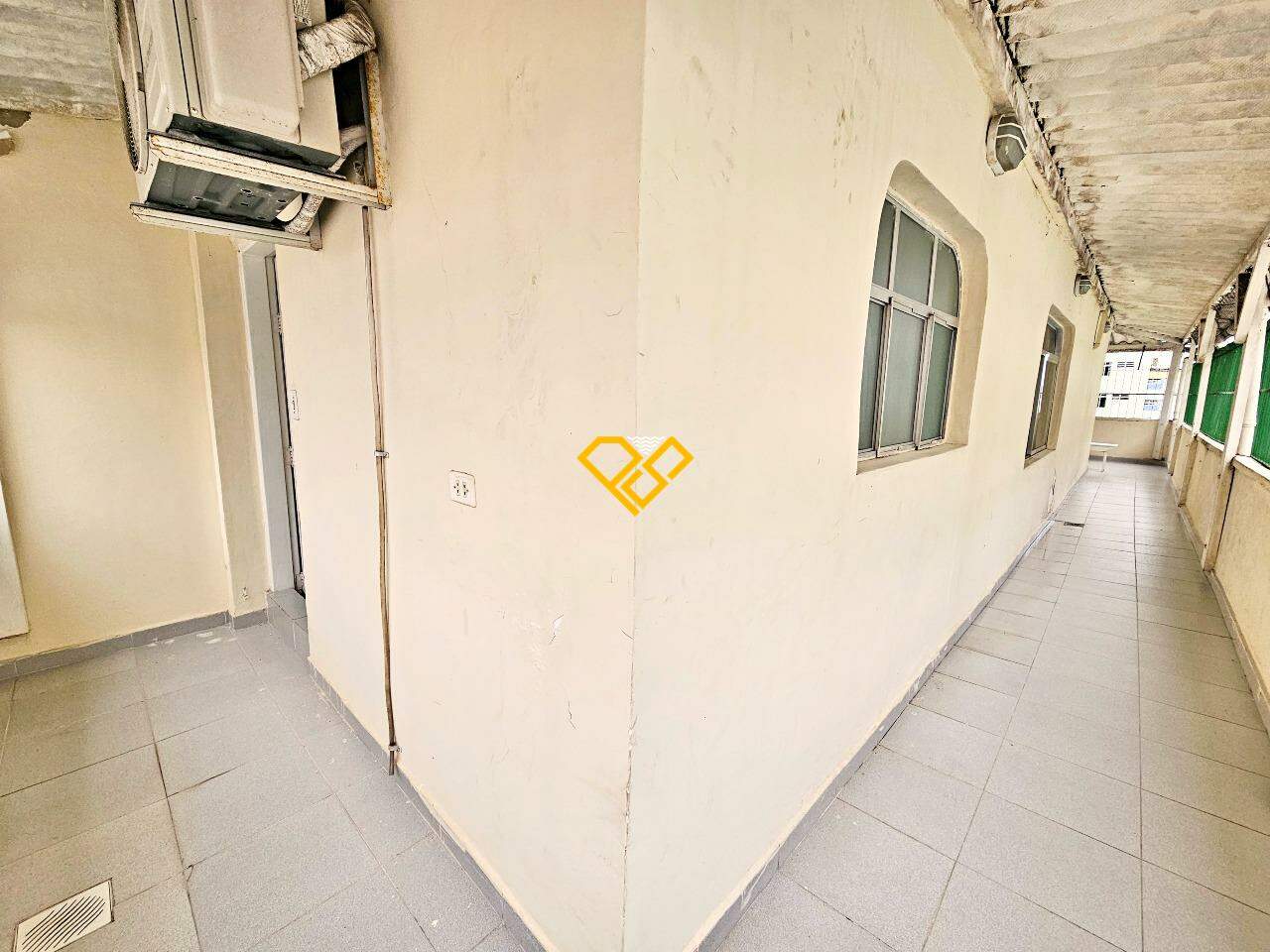Apartamento à venda no Ponta da Praia: Lazer - salão de festas