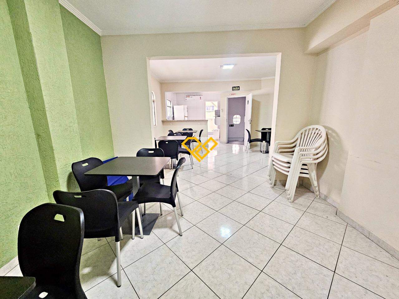 Apartamento à venda no Ponta da Praia: Lazer - salão de festas