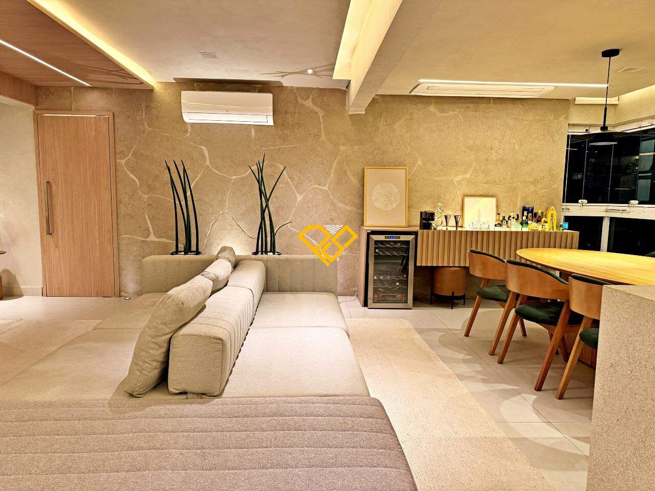 Apartamento à venda no Ponta da Praia: Sala