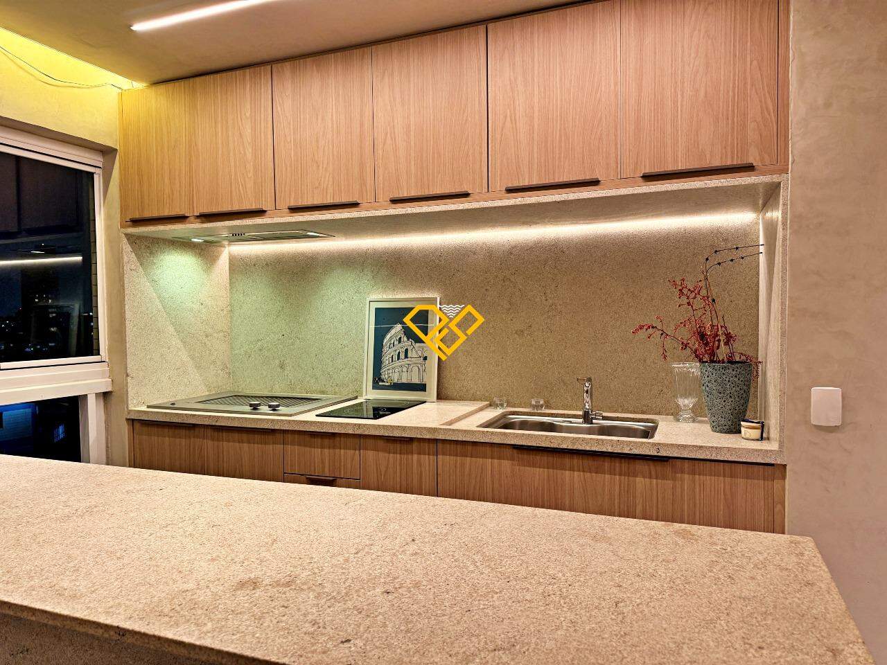 Apartamento à venda no Ponta da Praia: Varanda