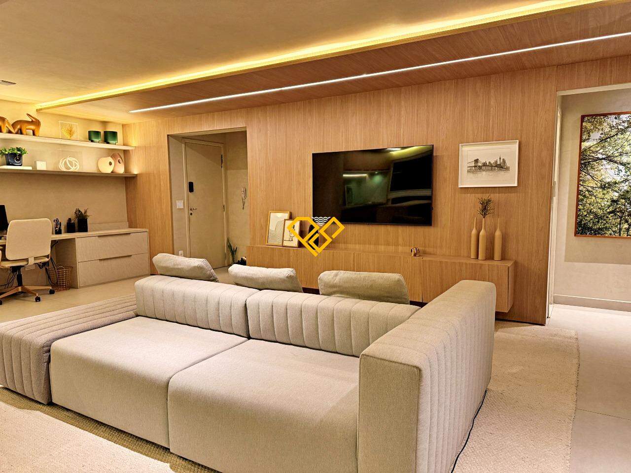 Apartamento à venda no Ponta da Praia: Sala