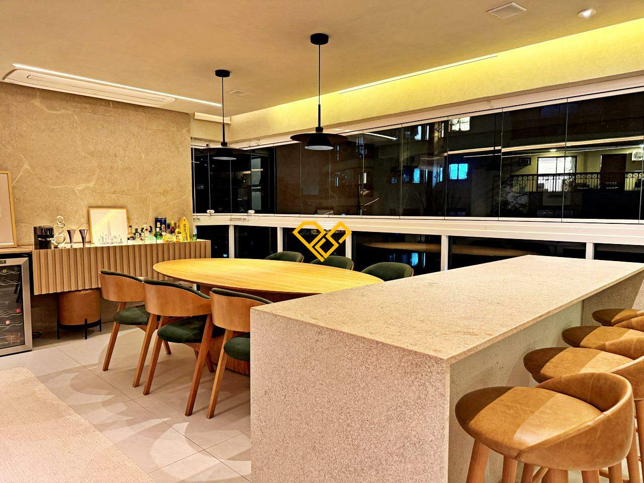 Apartamento à venda no Ponta da Praia: Varanda