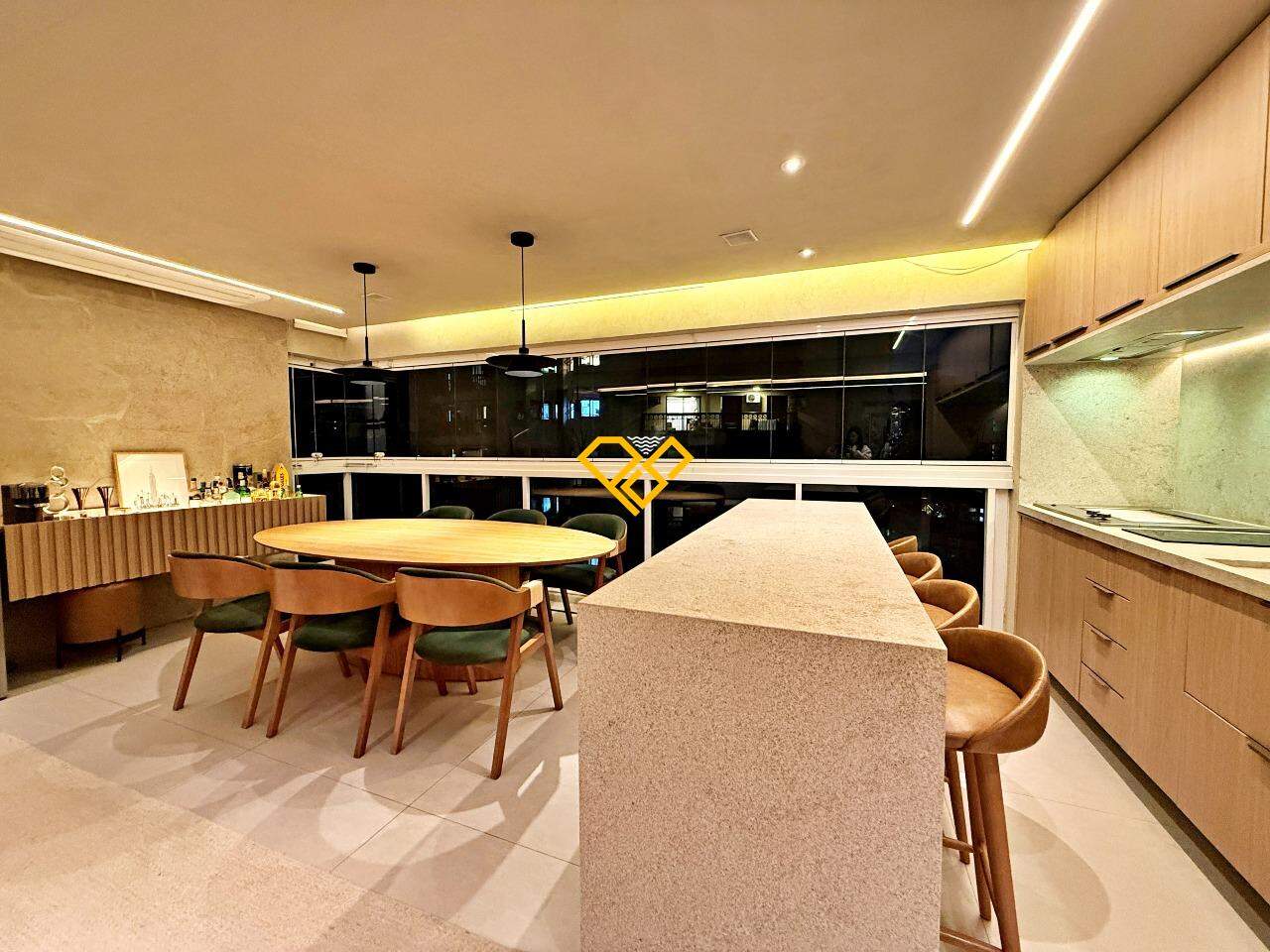 Apartamento à venda no Ponta da Praia: Varanda