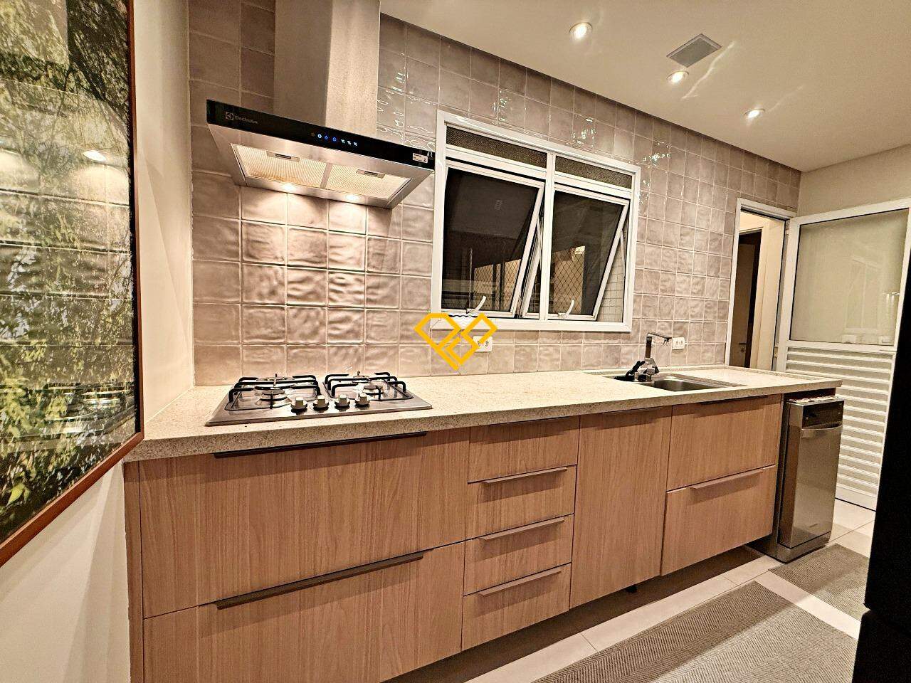 Apartamento à venda no Ponta da Praia: Cozinha
