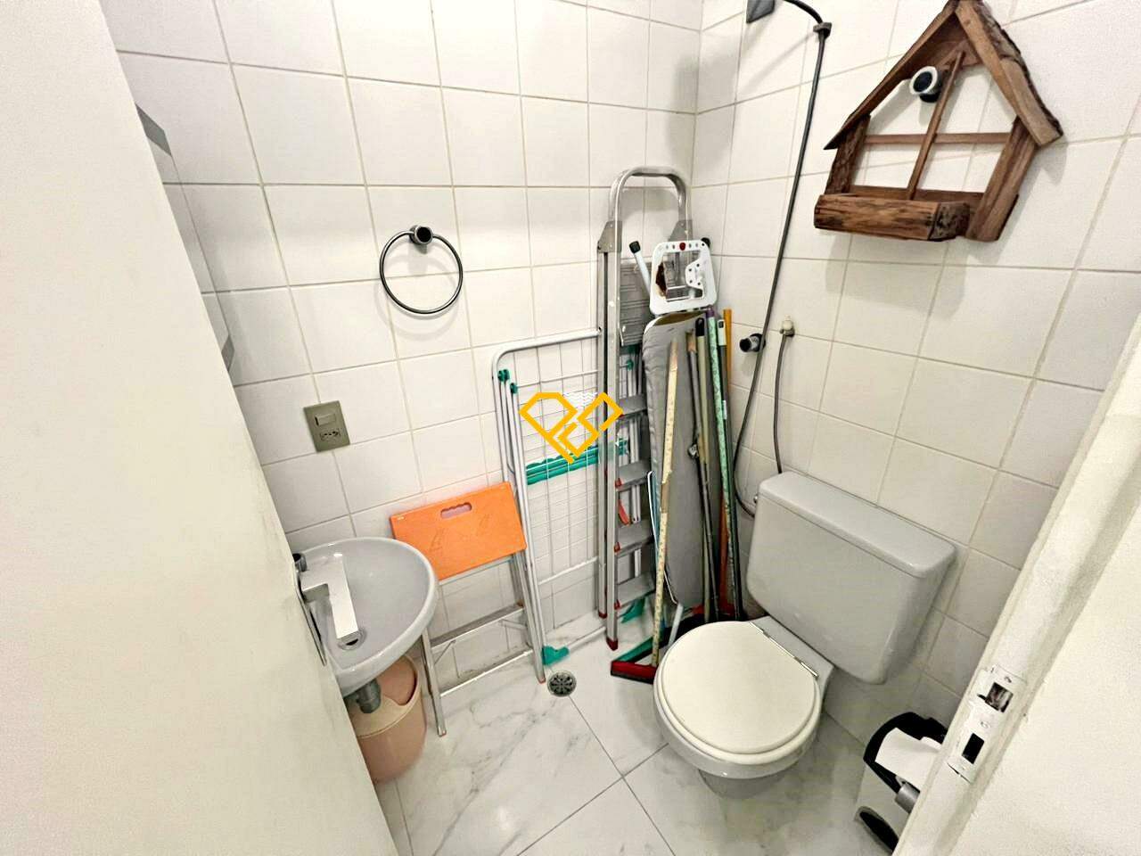 Apartamento à venda no Boqueirão: Wc de serviço