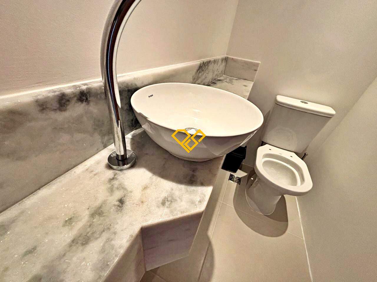 Apartamento para aluguel no Boqueirão: LAvabo