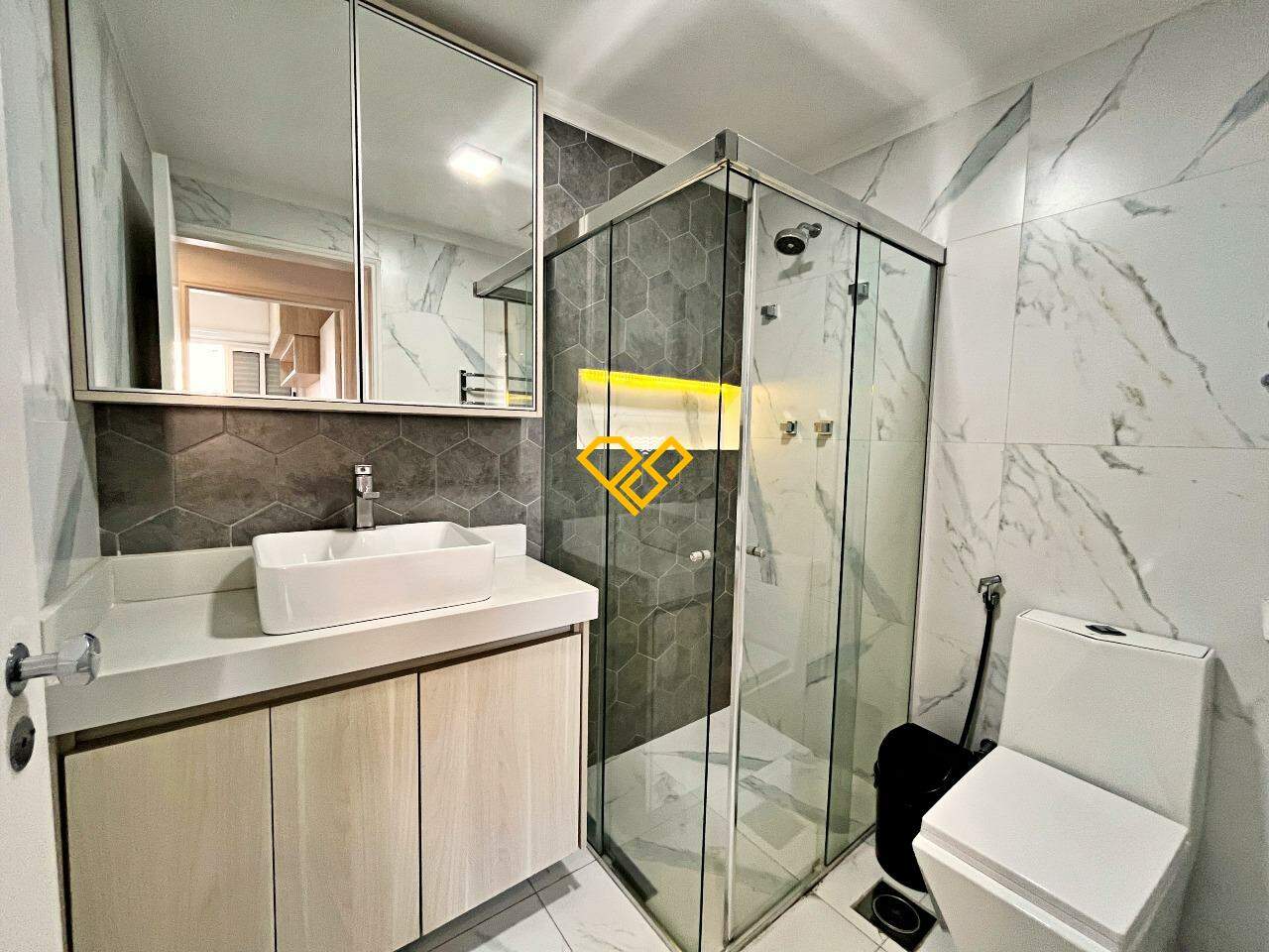 Apartamento à venda no Gonzaga: Wc social