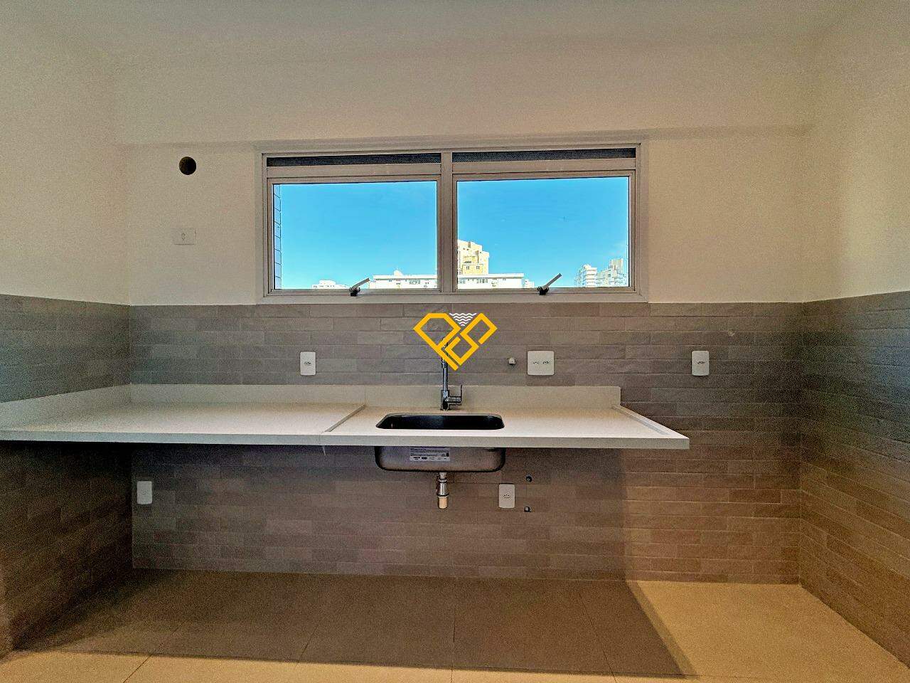 Apartamento à venda no Gonzaga: Cozinha