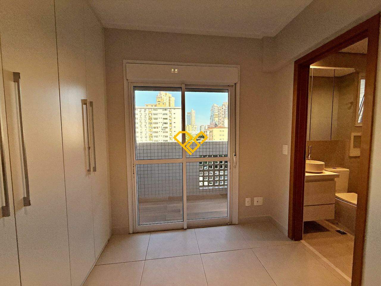 Apartamento à venda no Gonzaga: Suíte 1