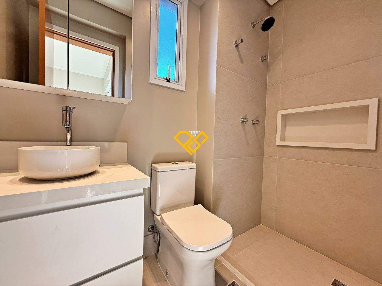 Apartamento à venda no Gonzaga: Wc suíte 2