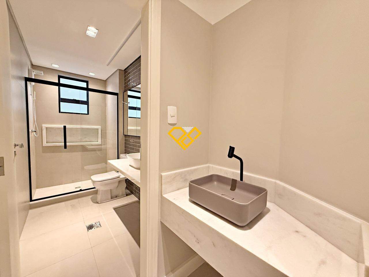 Apartamento à venda no Pompéia: Wc social