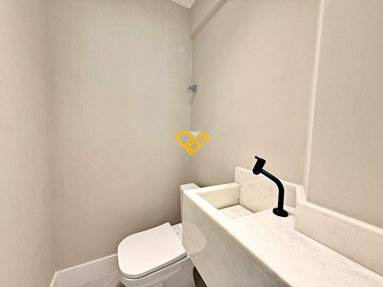 Apartamento à venda no Pompéia: Wc de serviço
