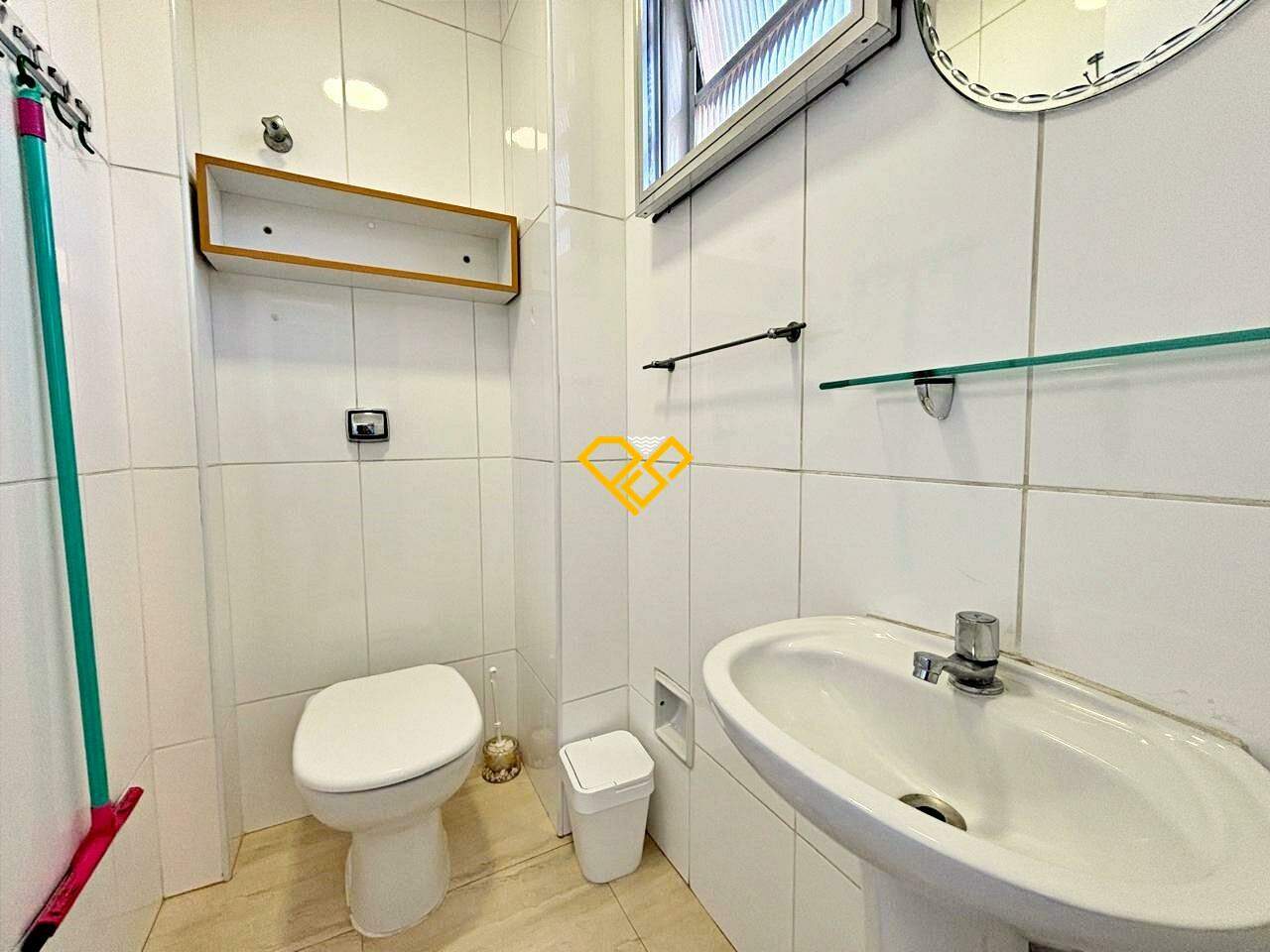 Apartamento à venda no Aparecida: Wc de serviço