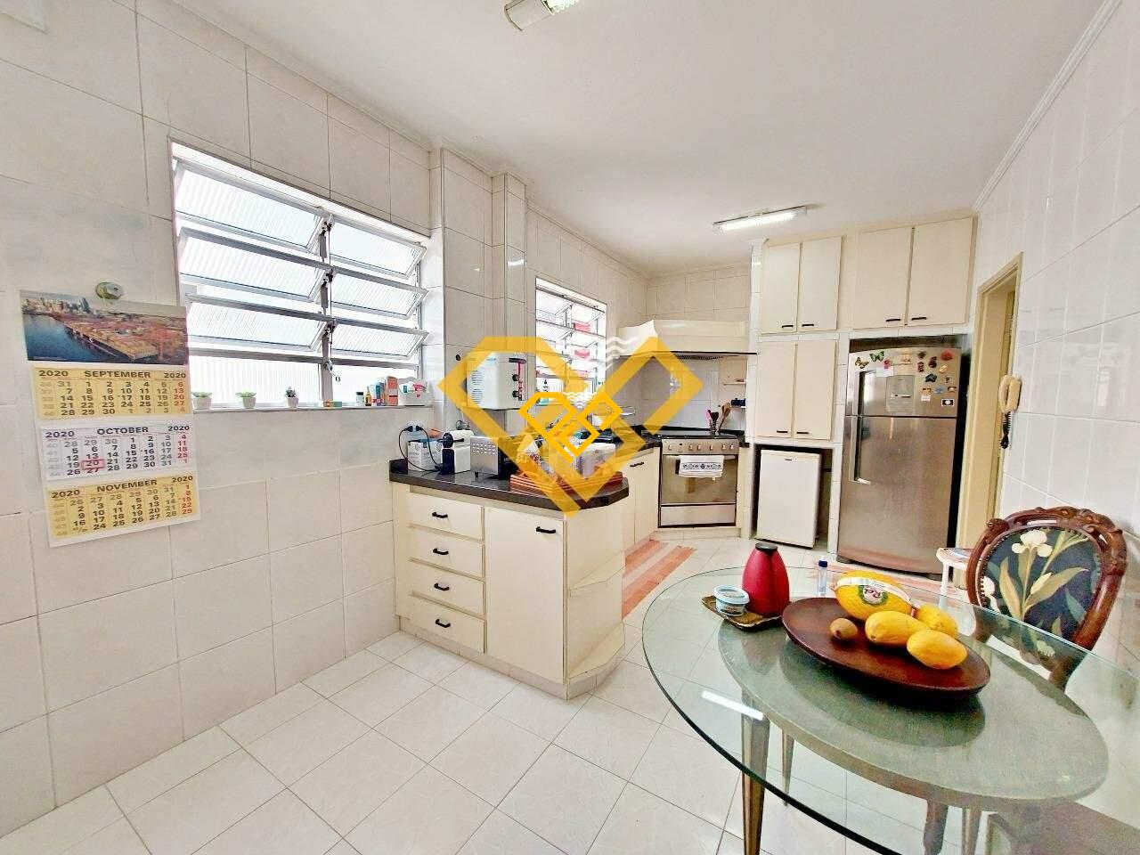 Apartamento à venda no Gonzaga: Cozinha