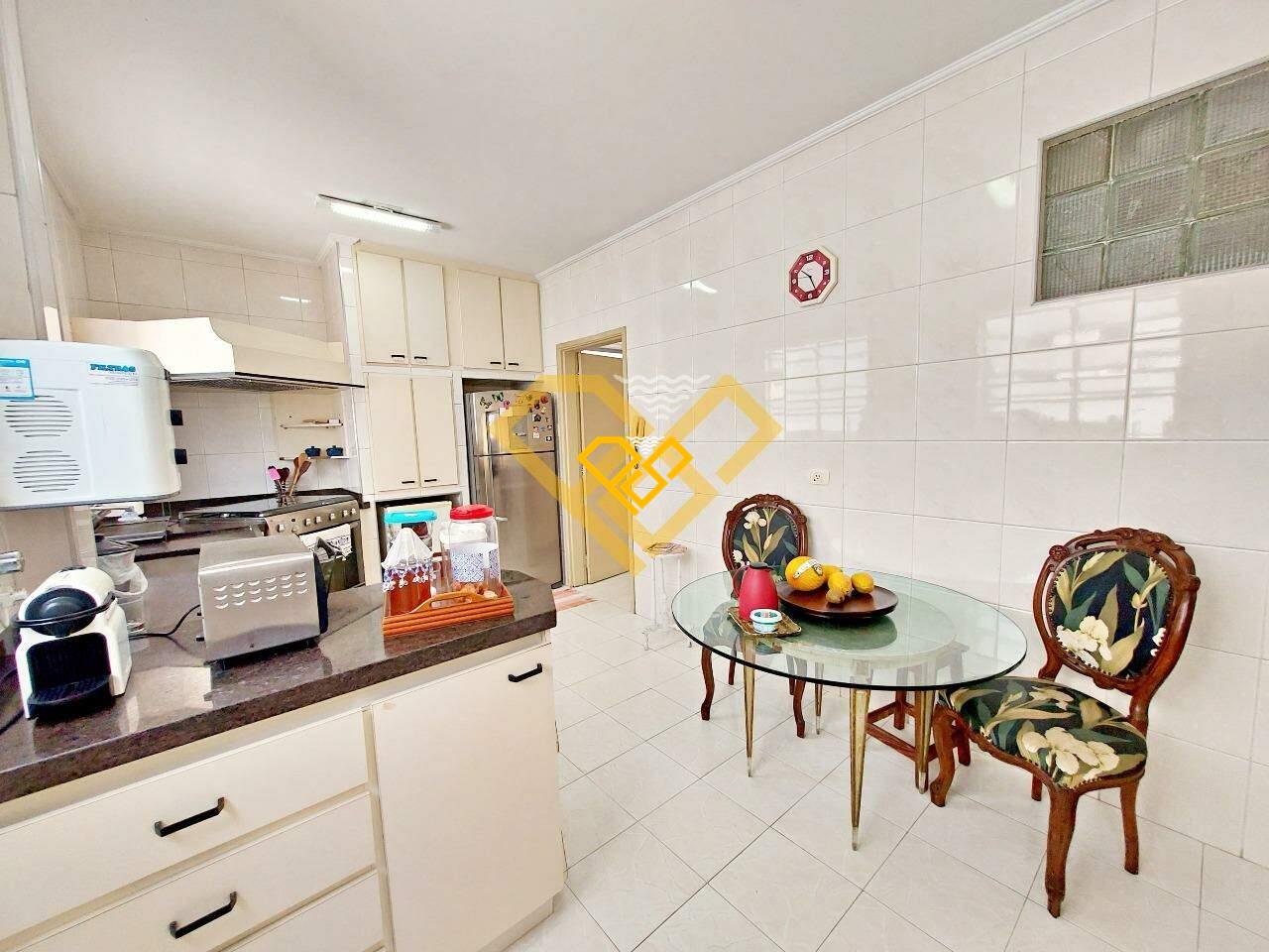 Apartamento à venda no Gonzaga: Cozinha