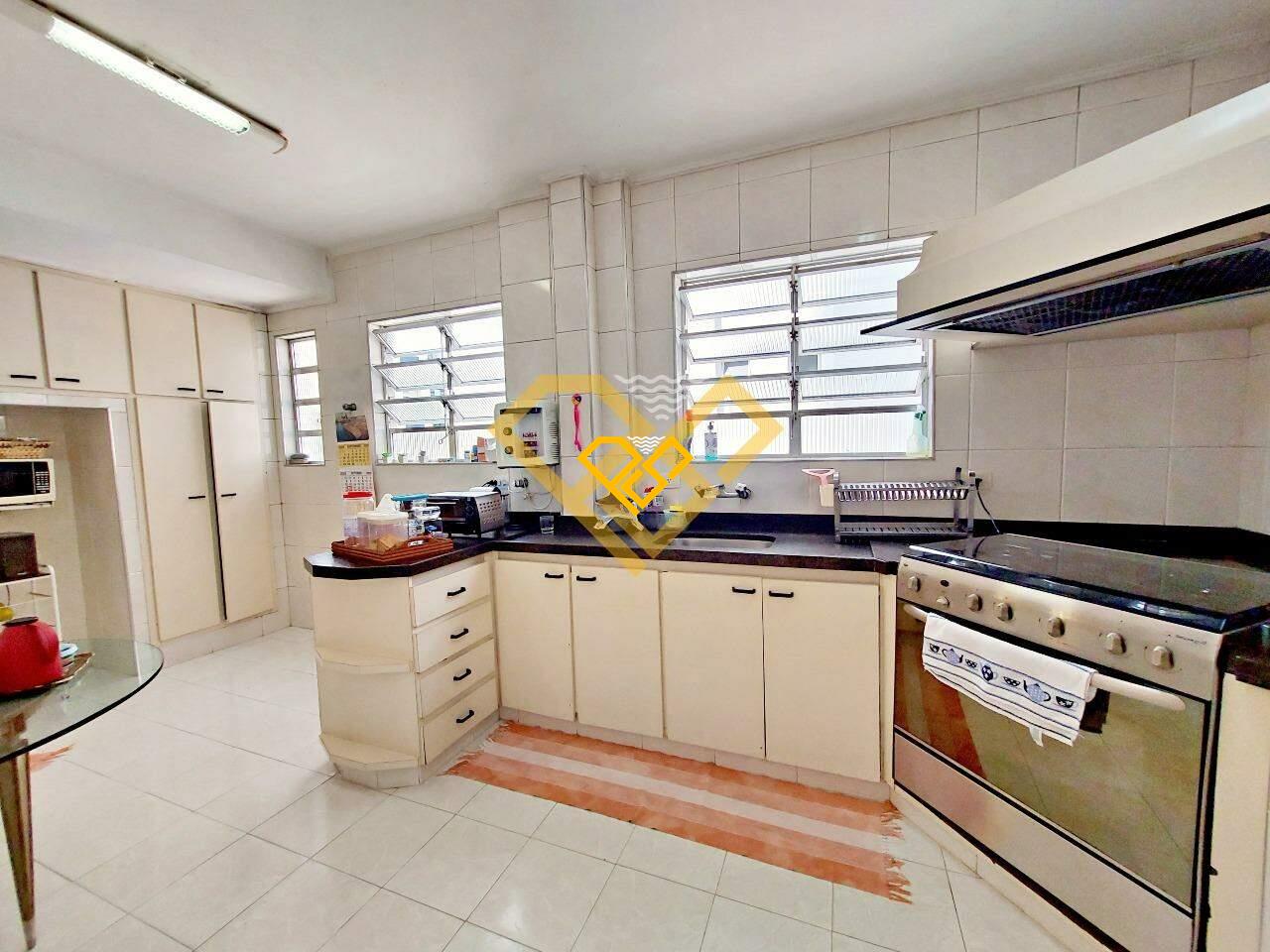 Apartamento à venda no Gonzaga: Cozinha