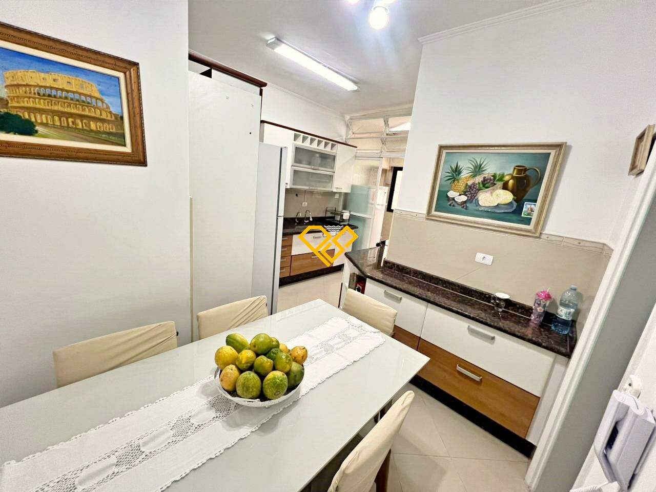 Apartamento à venda no Gonzaga: Cozinha