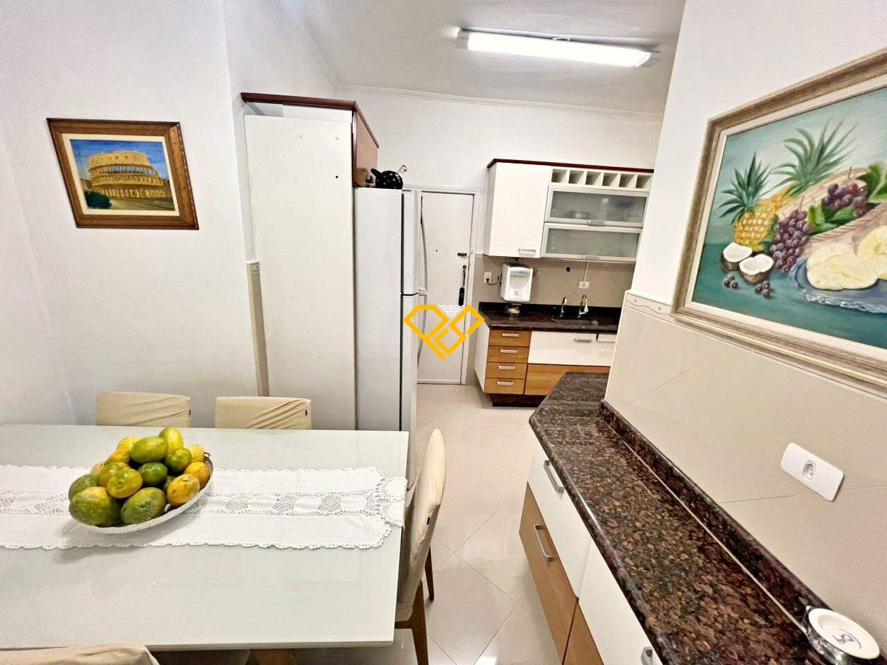 Apartamento à venda no Gonzaga: Cozinha
