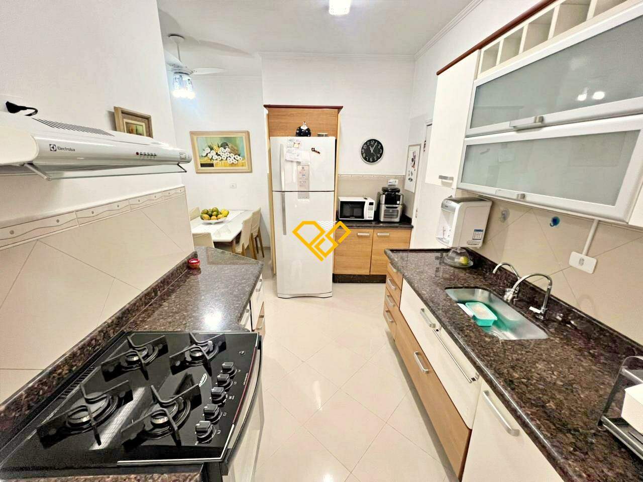 Apartamento à venda no Gonzaga: Cozinha