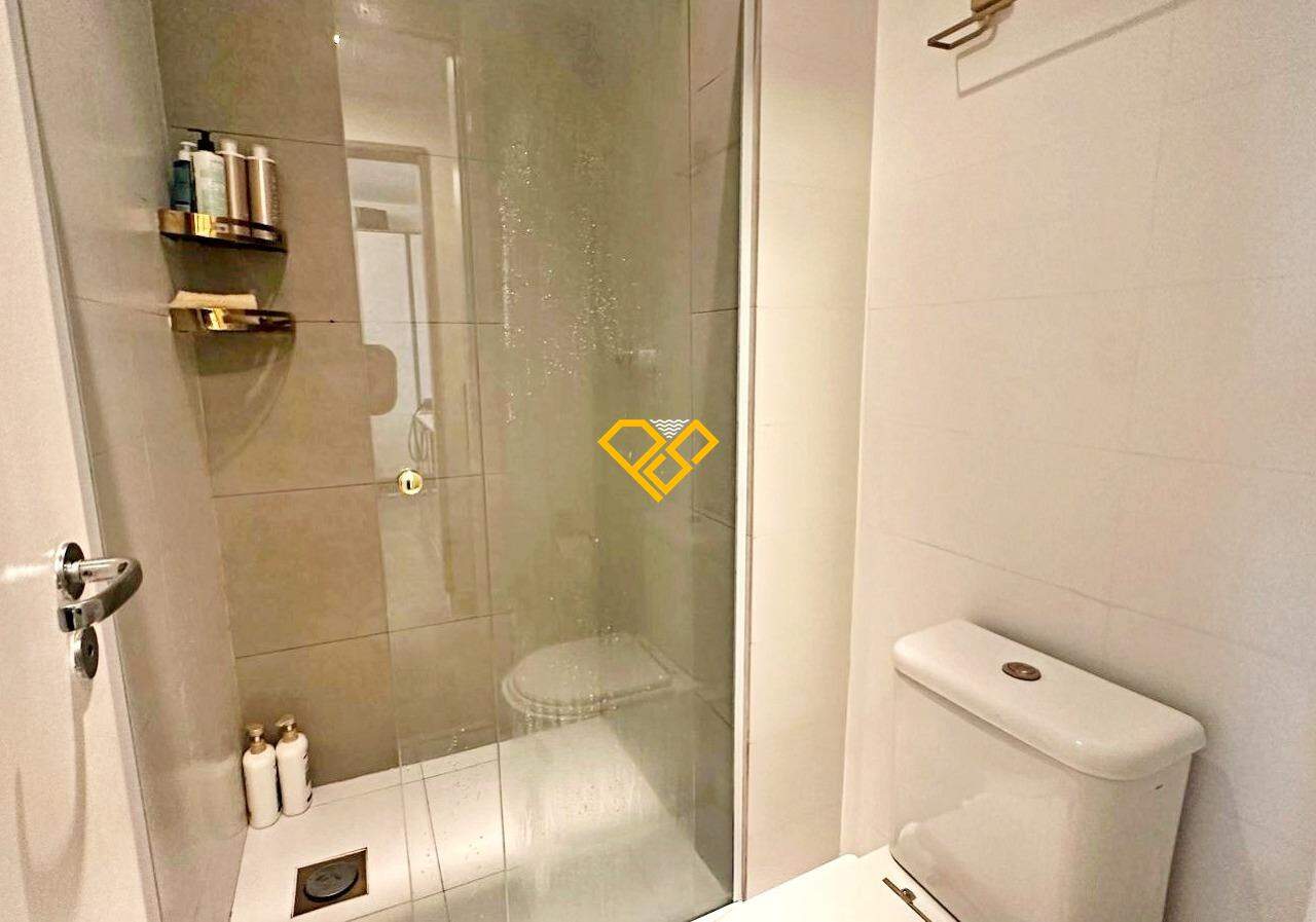 Apartamento à venda no Pompéia: Wc social