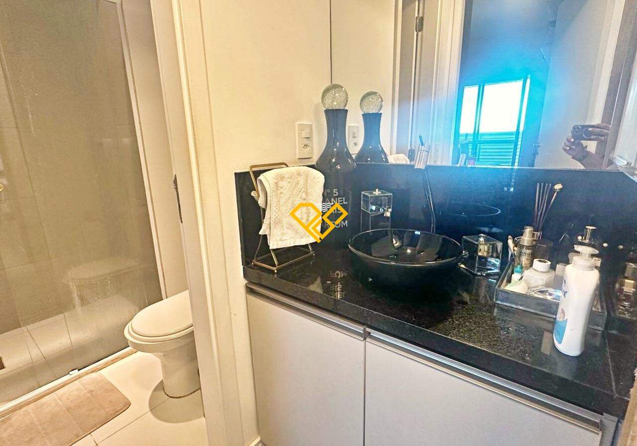 Apartamento à venda no Pompéia: Wc social