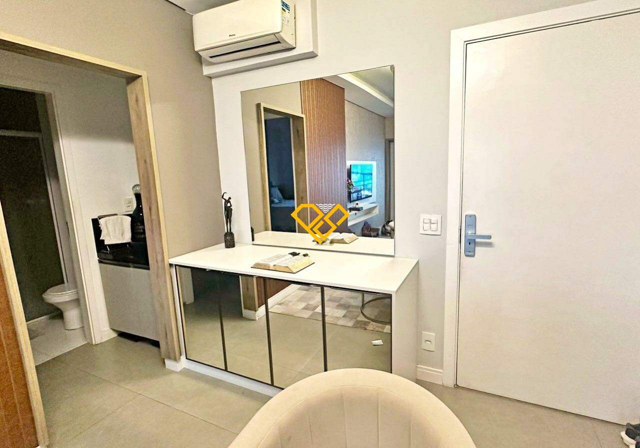 Apartamento à venda no Pompéia: Entrada