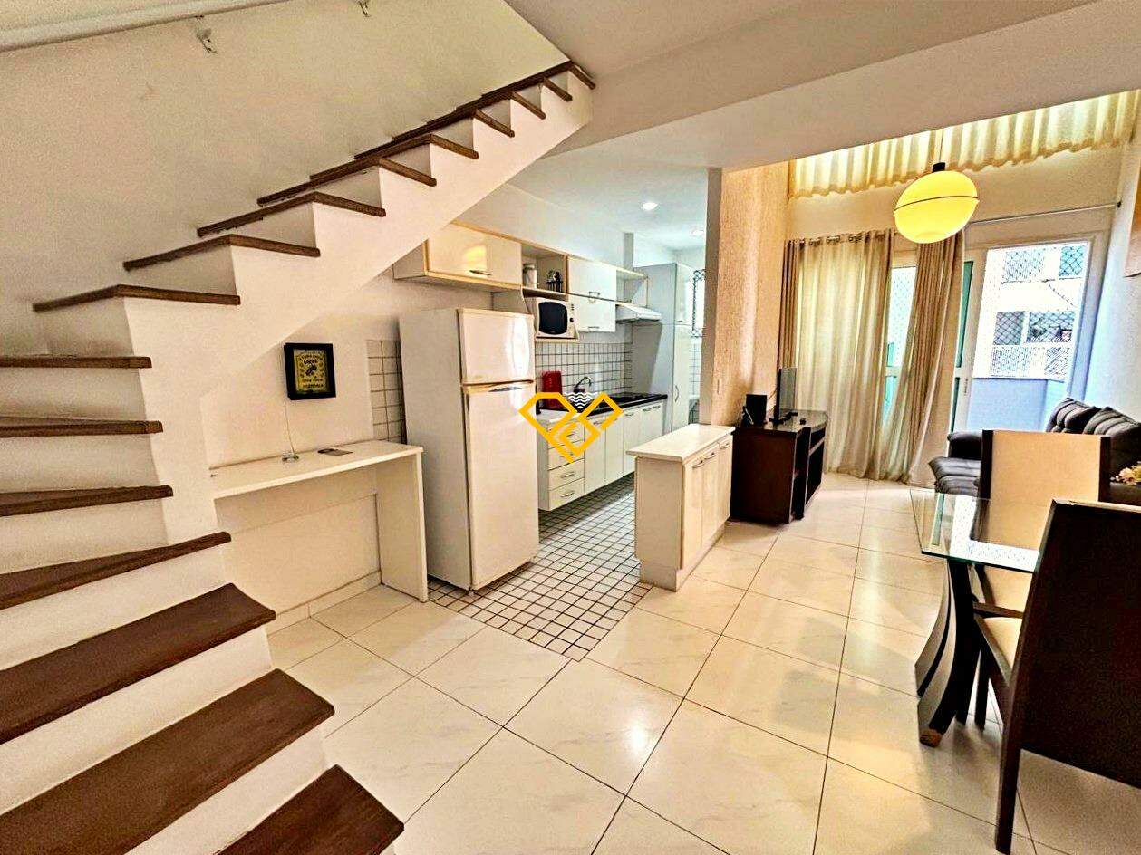 Apartamento Duplex à venda no Gonzaga: Sala e cozinha