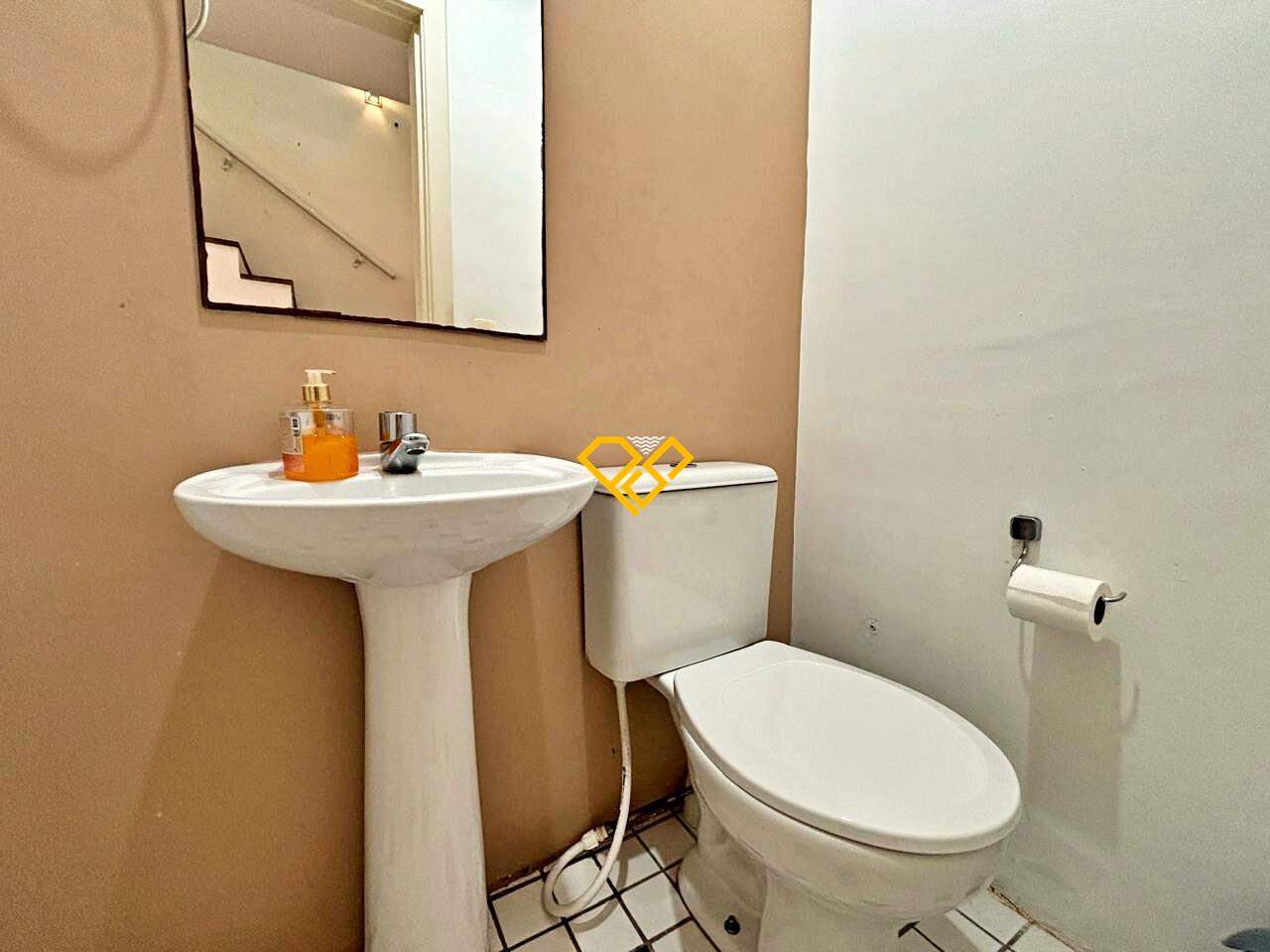 Apartamento Duplex à venda no Gonzaga: Lavabo