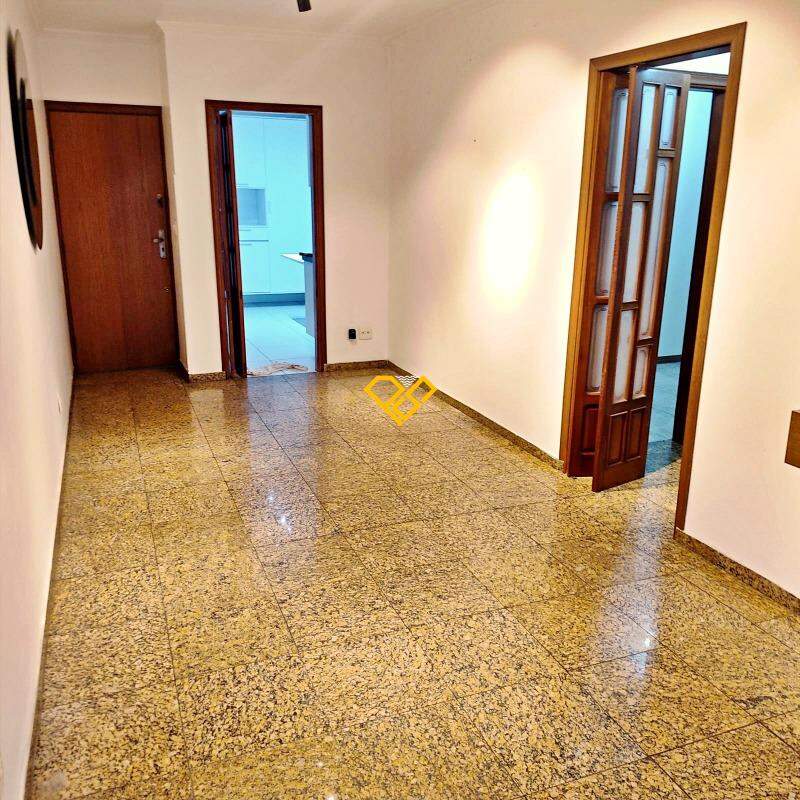 Apartamento à venda no Ponta da Praia: Sala