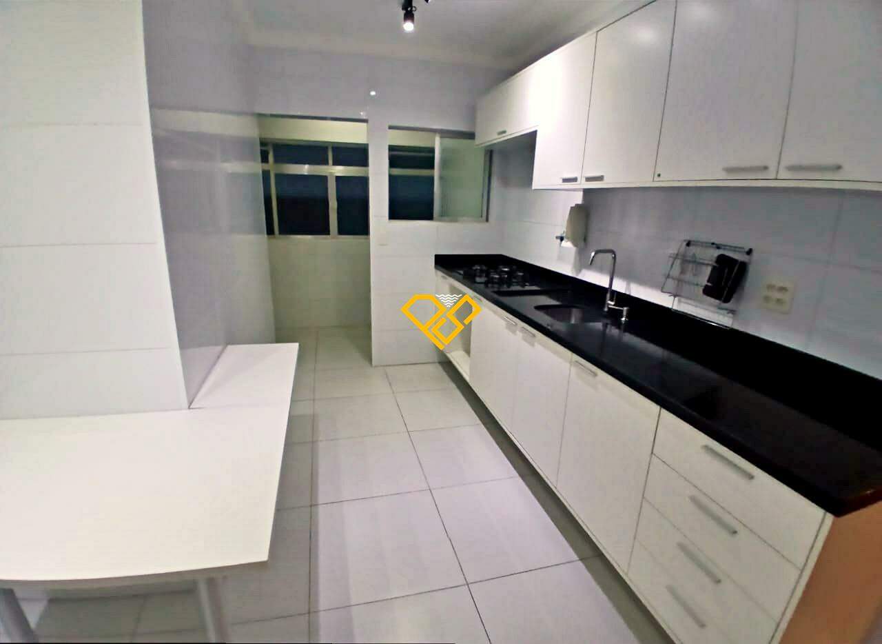 Apartamento à venda no Ponta da Praia: Cozinha