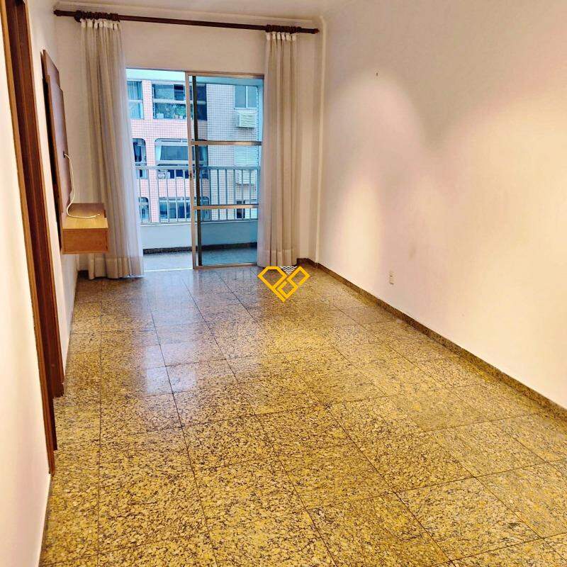 Apartamento à venda no Ponta da Praia: Sala
